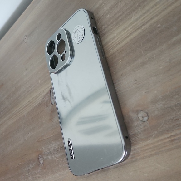 📱 iPhone 14 Pro Max Metal Luxury Case – Silver Polished Finish, NEW - Picture 7 of 10